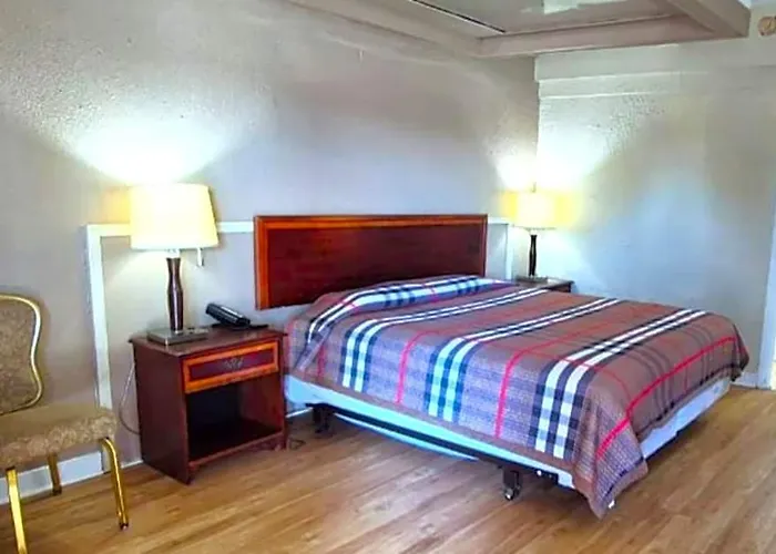 Hotel Saratoga By Capital O Near Midway Airport Il 2*